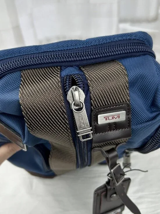 NEW Tumi Alpha Bravo Monterey Sling Shoulder Bag Navy Blue - Picture 11 of 12